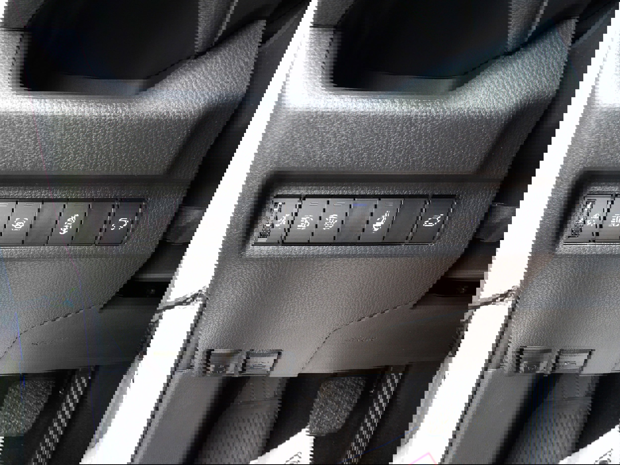 Used 2023 Toyota RAV4 XLE w/ Convenience Package image 14