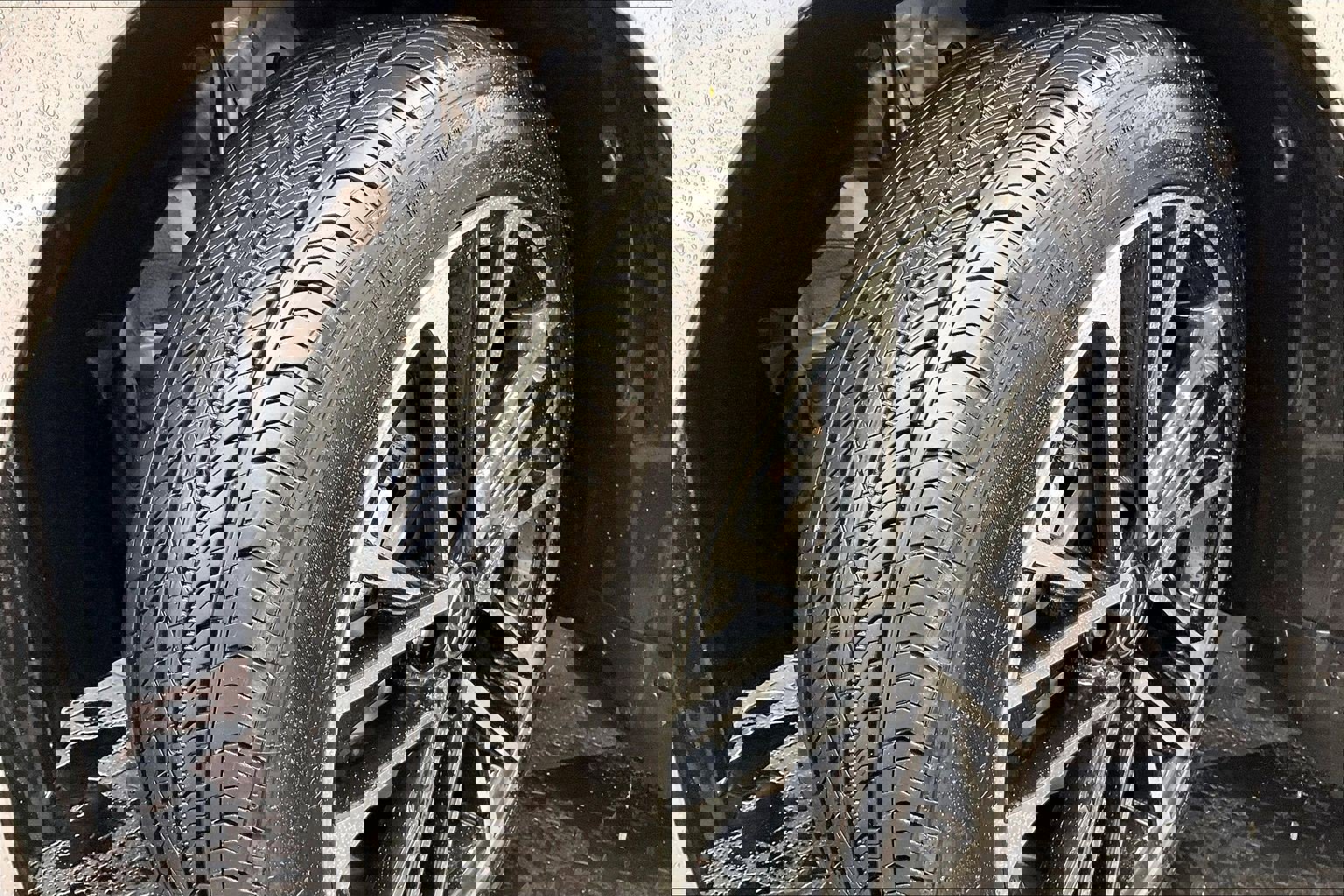 Used 2025 Toyota Camry XLE image 33