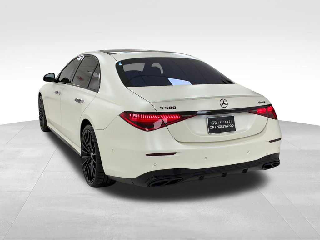 Used 2022 Mercedes-Benz S 580 4MATIC Sedan w/ AMG Line Package image 5