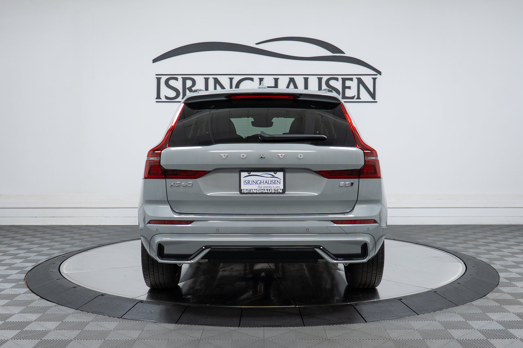 New 2027 Volvo XC60 B5 Plus AWD/4WD image 6