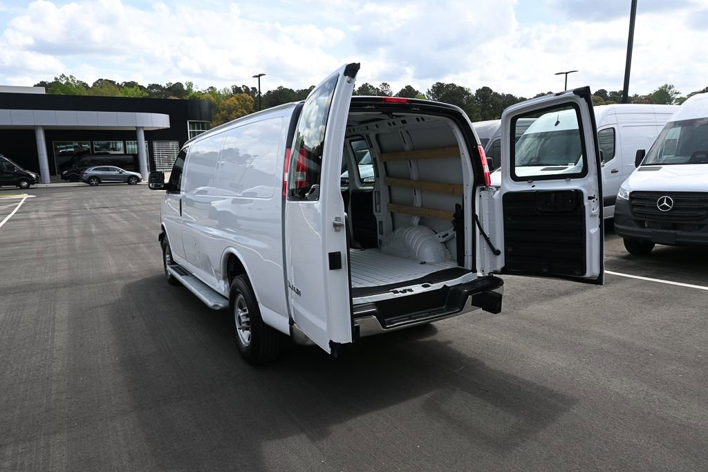 Used 2024 GMC Savana 2500 w/ Driver Convenience Package image 27