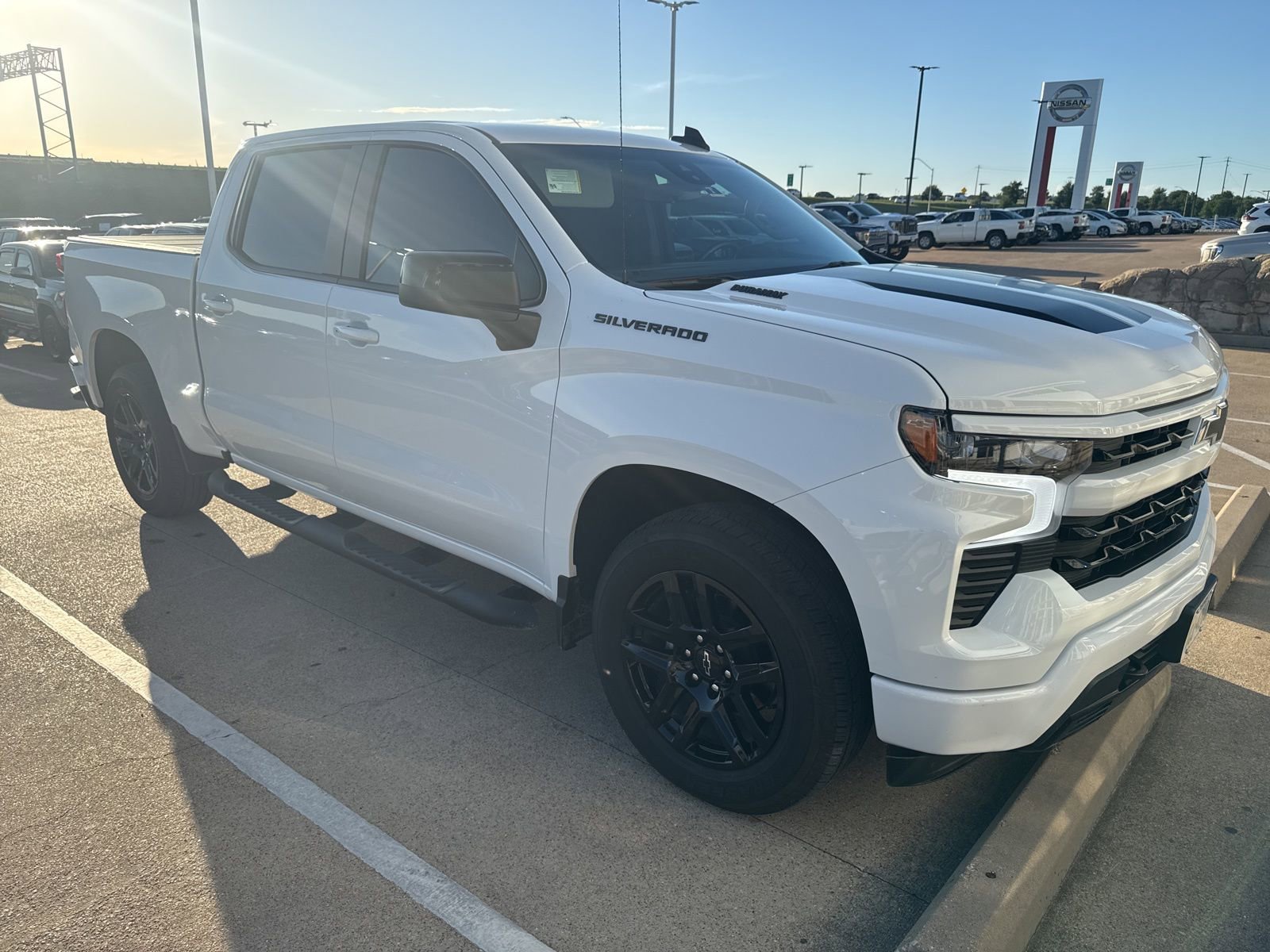 Used 2025 Chevrolet Silverado 1500 RST w/ Rally Edition AWD/4WD image 9