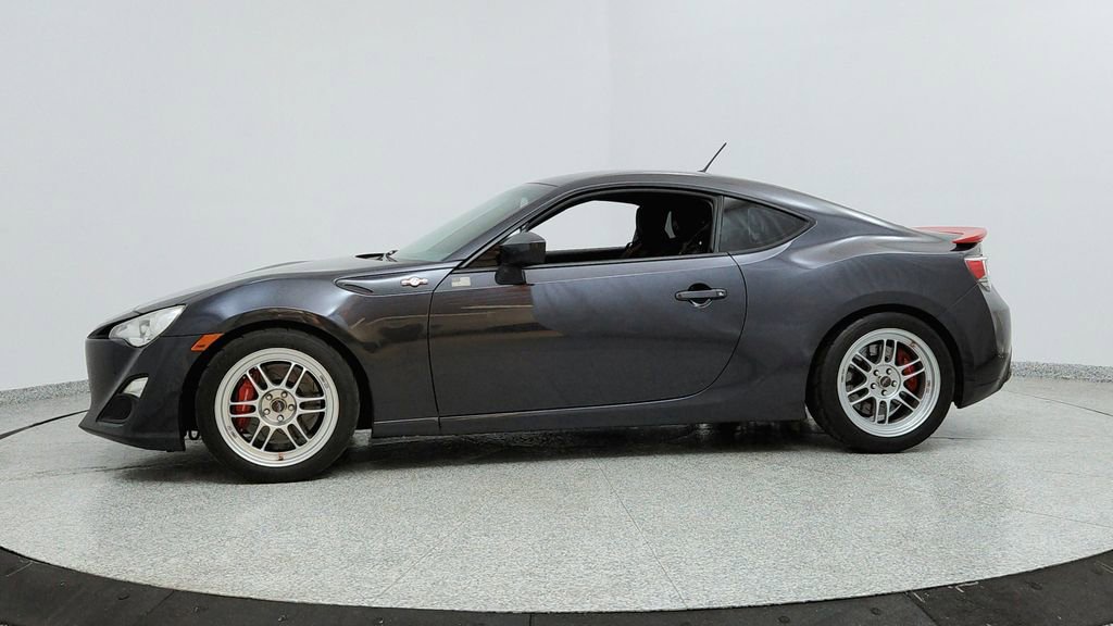 Used 2014 Scion FR-S RWD image 2
