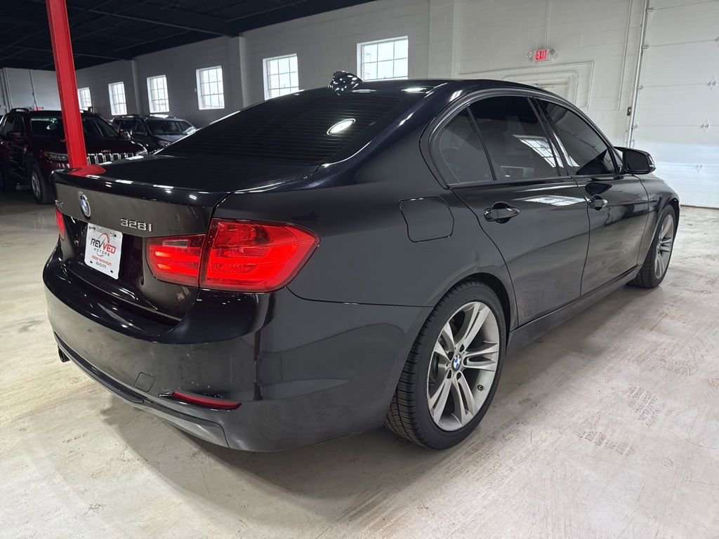 Used 2013 BMW 328i xDrive Sedan AWD/4WD image 7