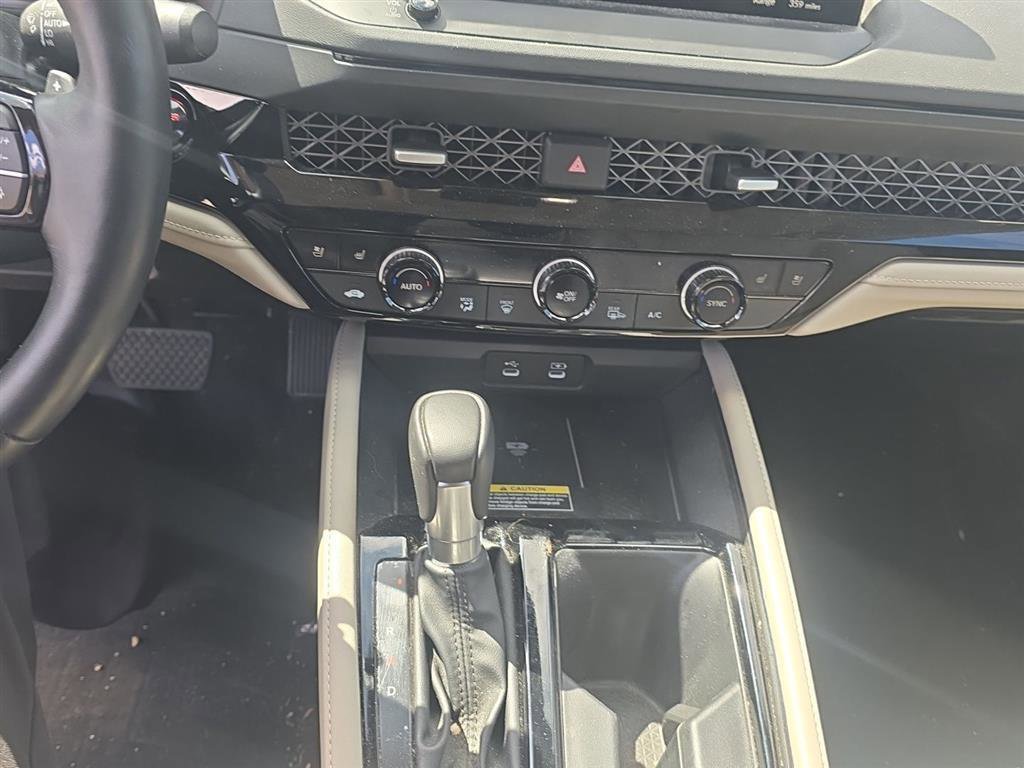 Used 2025 Honda Accord Touring image 9