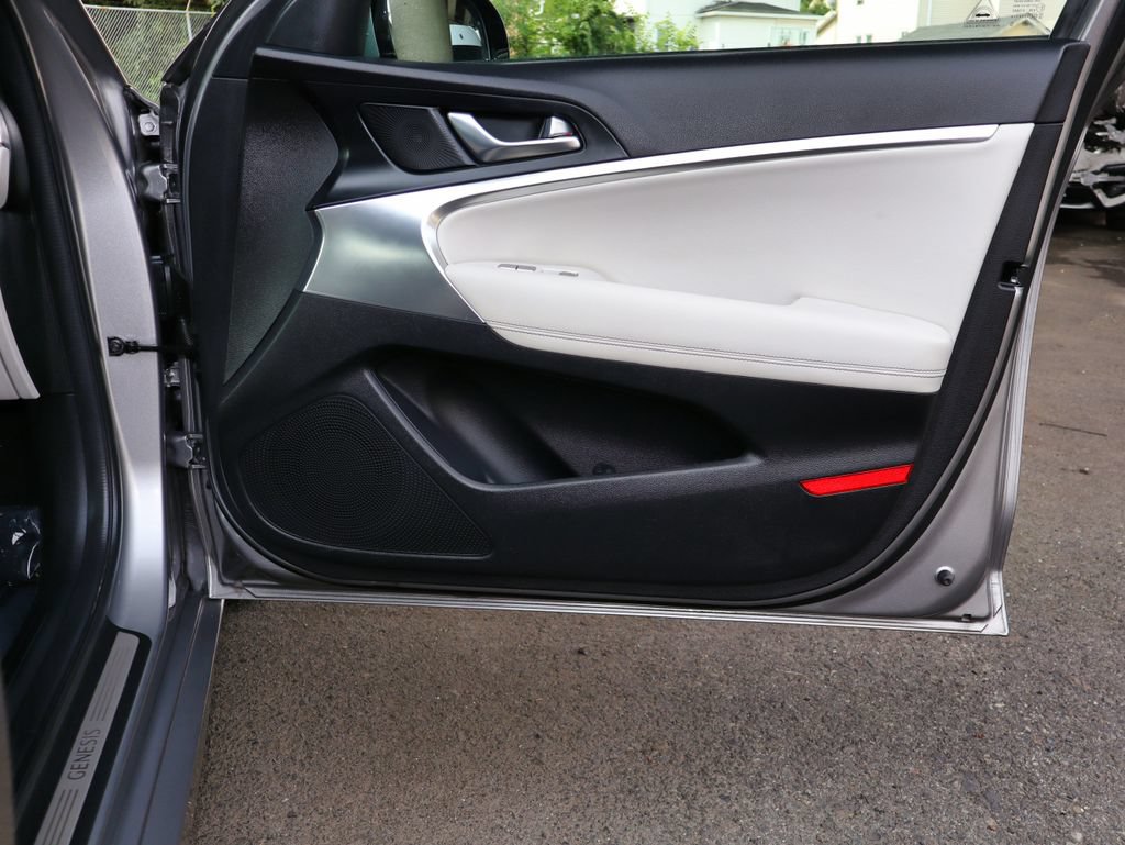 Used 2025 Genesis G70 2.5T AWD/4WD image 54