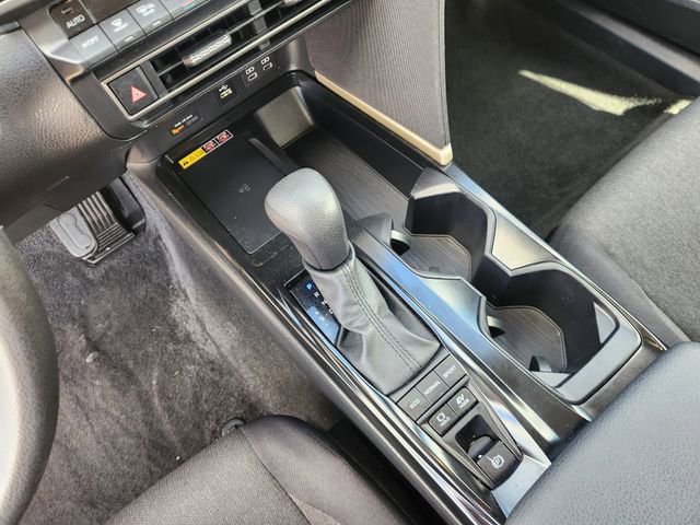 Used 2025 Toyota Camry LE image 19