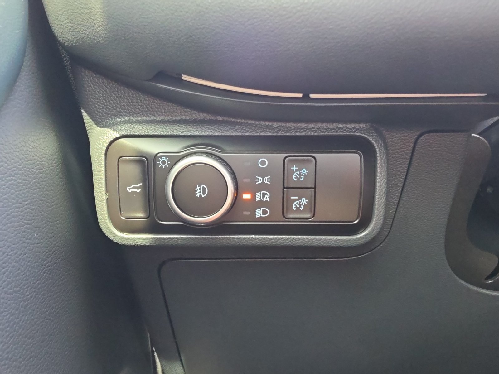 Certified 2025 Ford Explorer ST w/ Sun And Sound Package AWD/4WD image 25