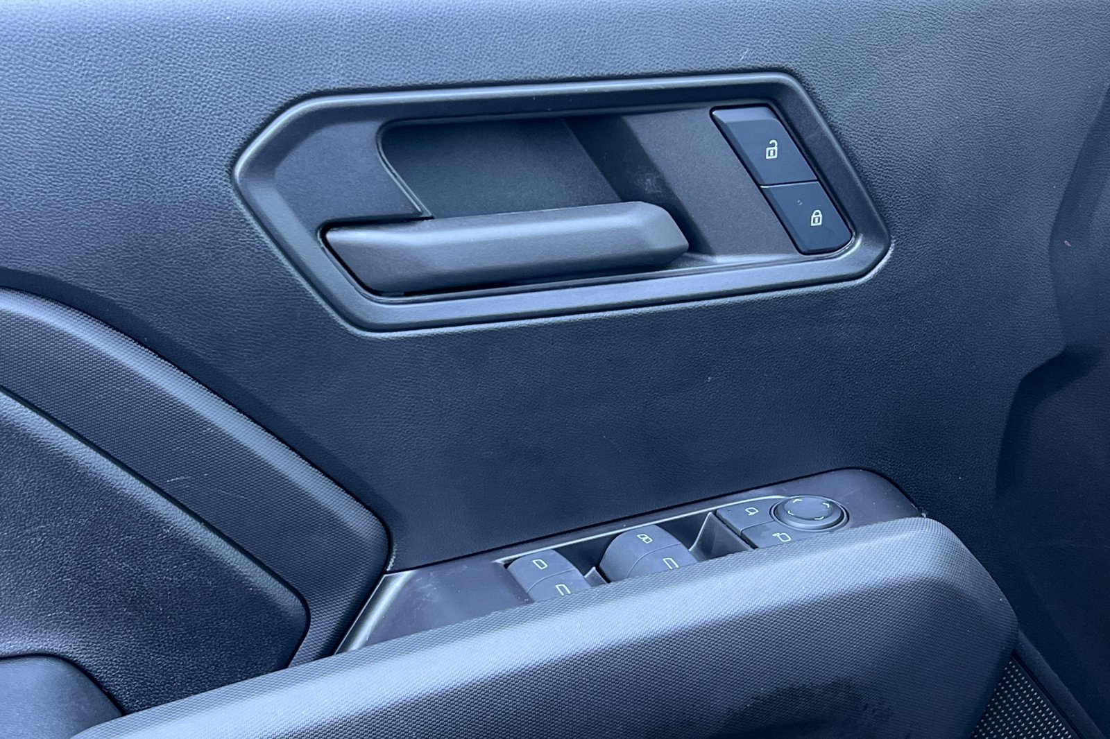 Used 2024 Chevrolet Colorado Trail Boss w/ Advanced Trailering Package image 11