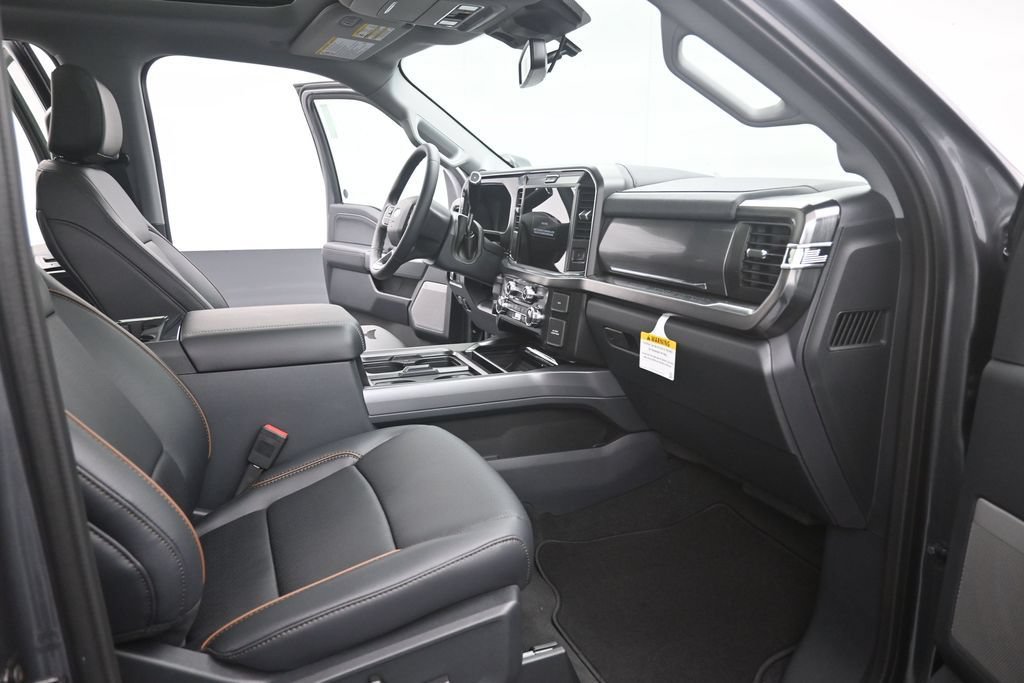New 2026 Ford F250 Lariat w/ Black Appearance Package AWD/4WD image 24