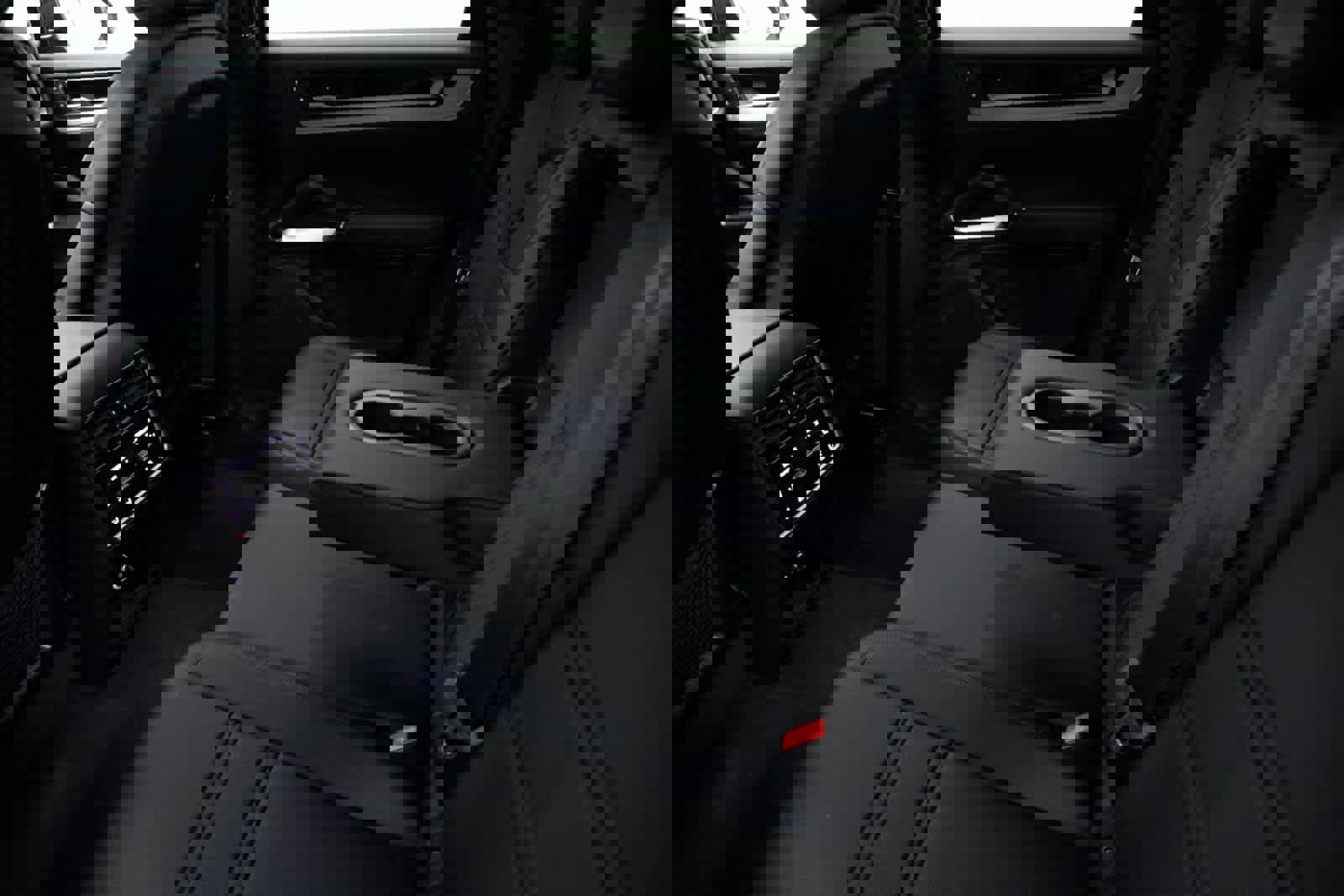 Certified 2025 Porsche Cayenne Coupe image 28