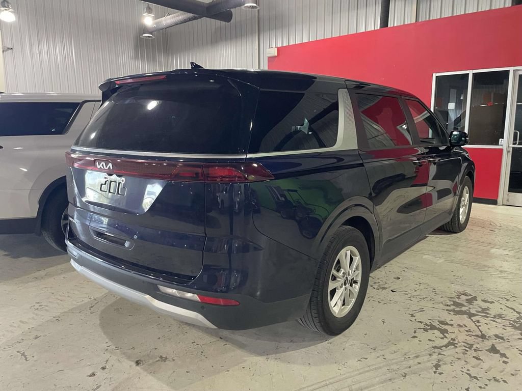 Used 2024 Kia Carnival LX FWD image 6