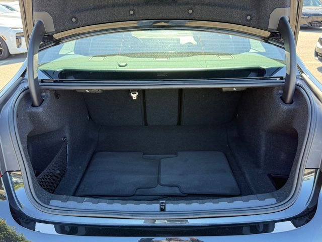 Used 2025 BMW 330i Sedan w/ M Sport Package image 16