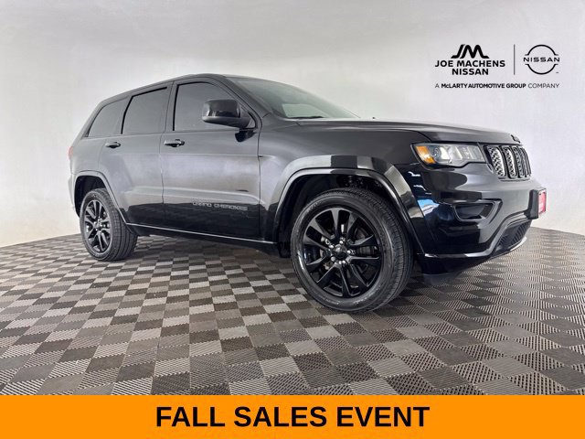 Used 2019 Jeep Grand Cherokee Altitude AWD/4WD image 3