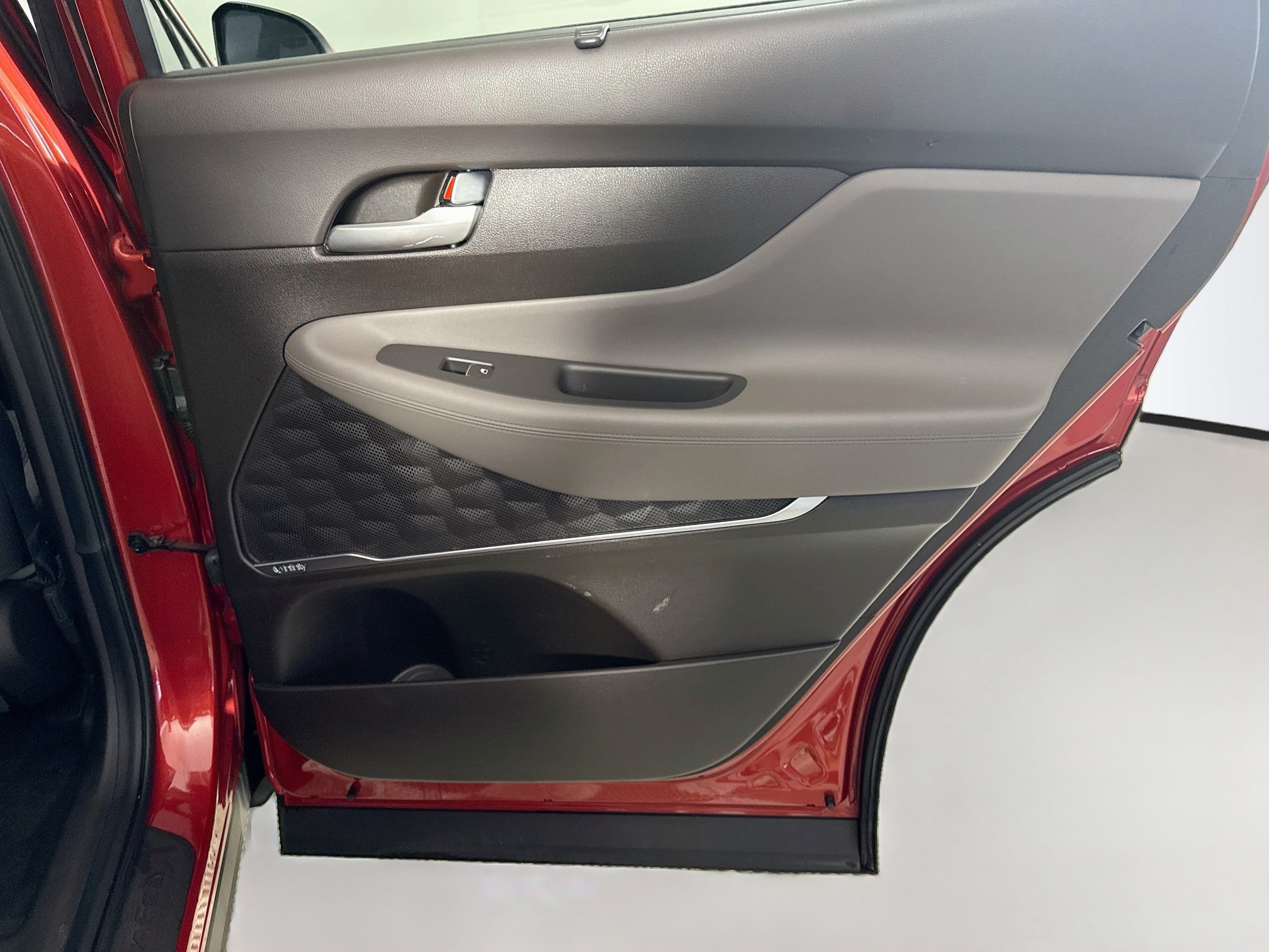 Used 2019 Hyundai Santa Fe SEL FWD image 28