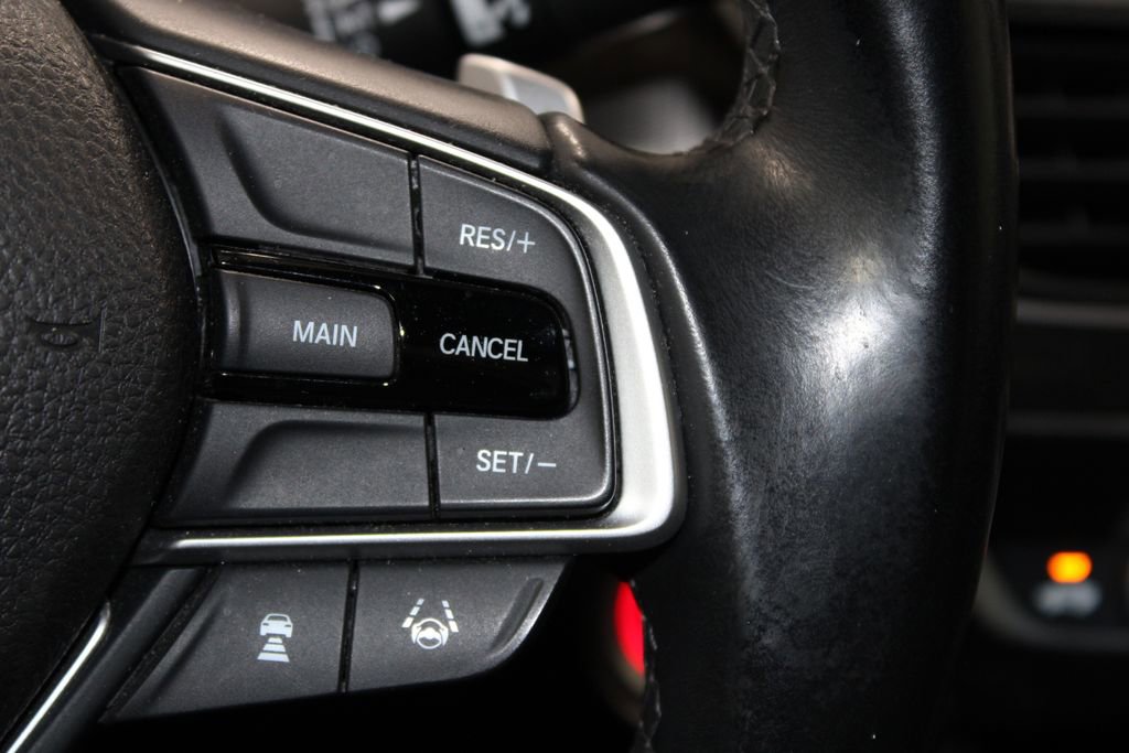 Used 2018 Honda Accord Sport image 21