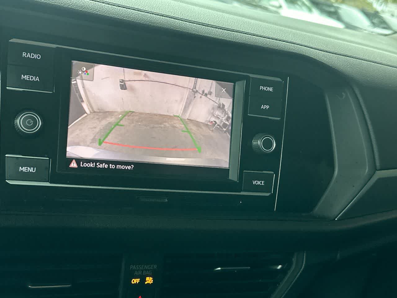 Used 2022 Volkswagen Jetta SE w/ Panoramic Sunroof Package FWD image 19