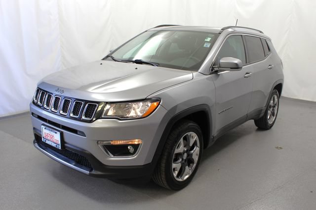 Used 2017 Jeep Compass Limited w/ Navigation Group AWD/4WD image 4