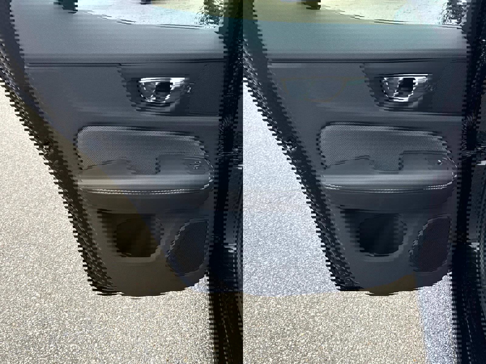 Certified 2024 Volvo S60 T8 Ultimate image 11