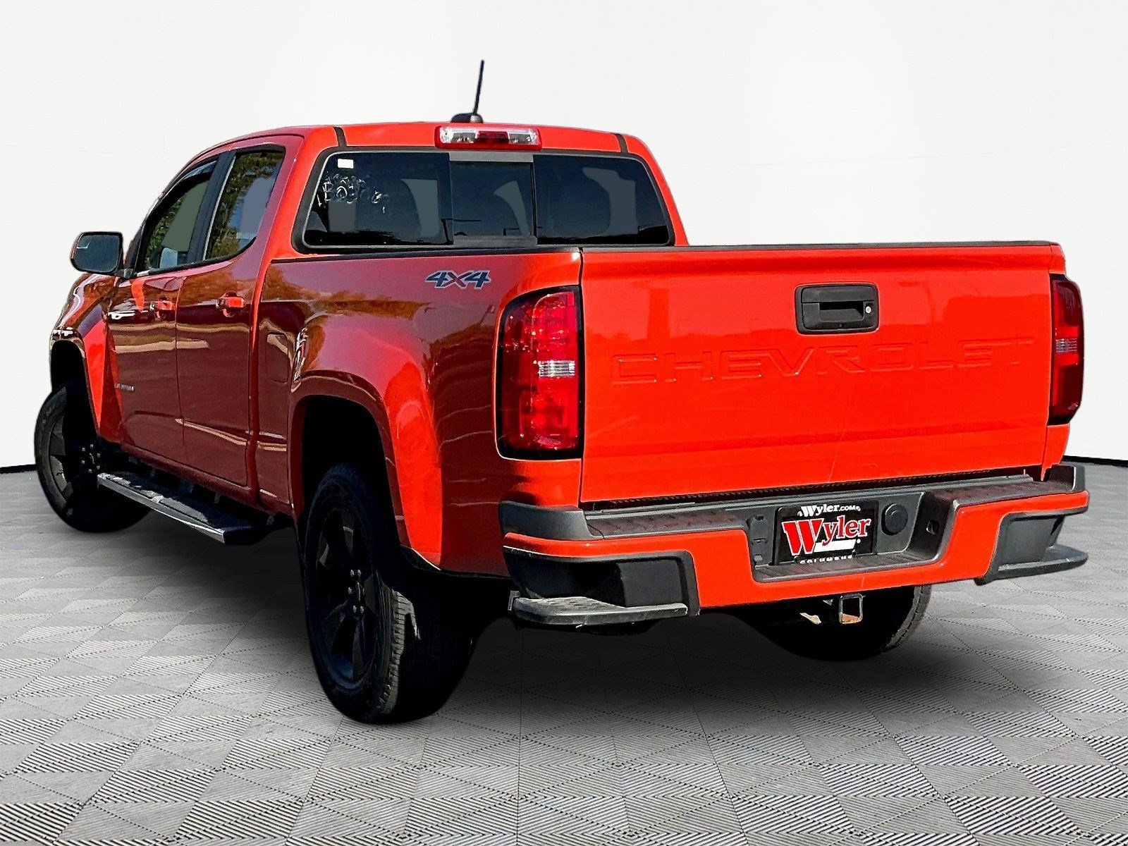 Used 2021 Chevrolet Colorado LT w/ Luxury Package AWD/4WD image 4