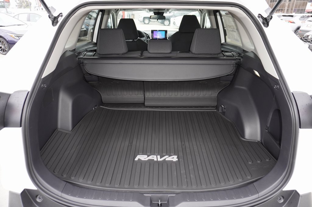 New 2025 Toyota RAV4 LE image 7