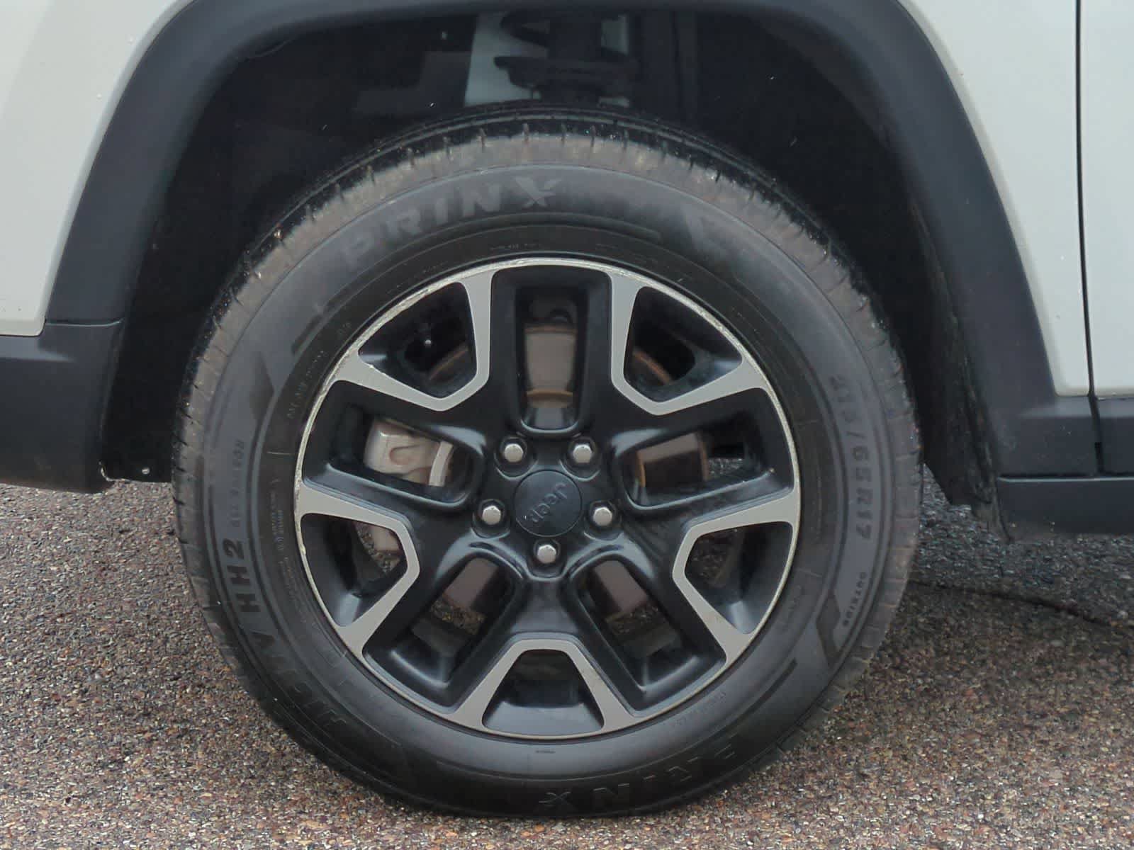 Used 2019 Jeep Compass Trailhawk AWD/4WD image 14