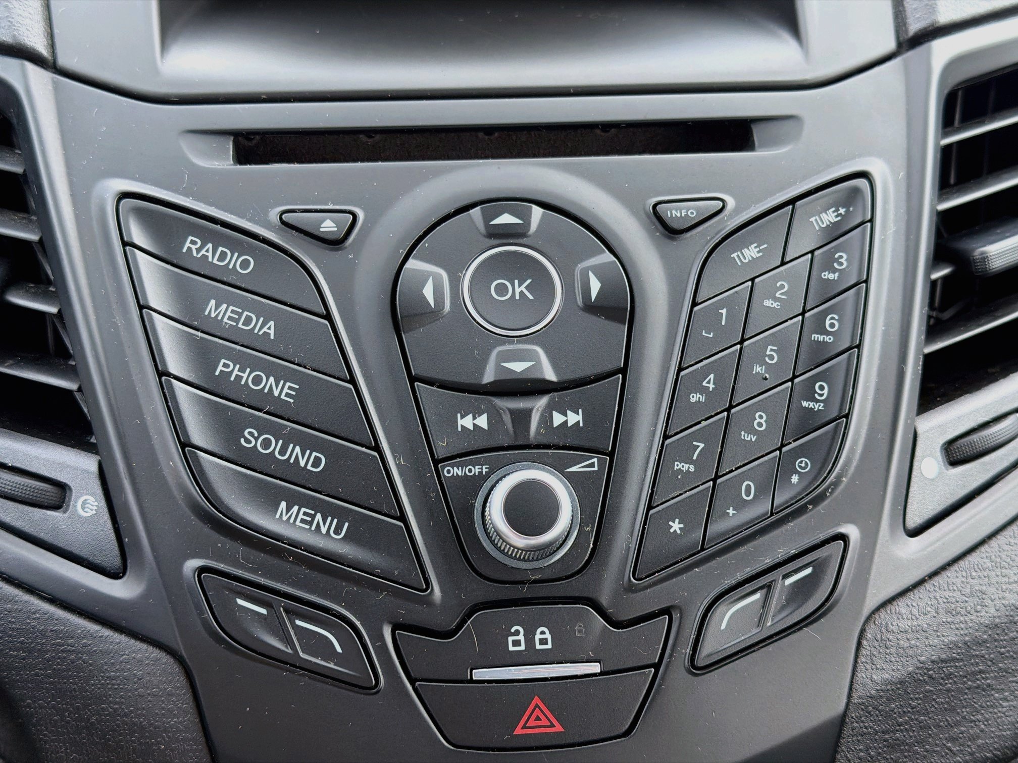 Used 2018 Ford Fiesta SE FWD image 28