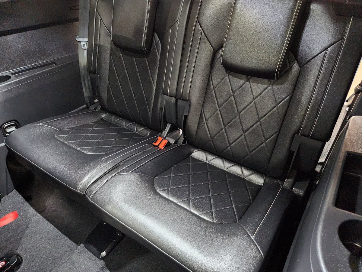 Used 2025 Volkswagen Atlas SEL Premium R-Line AWD/4WD image 53