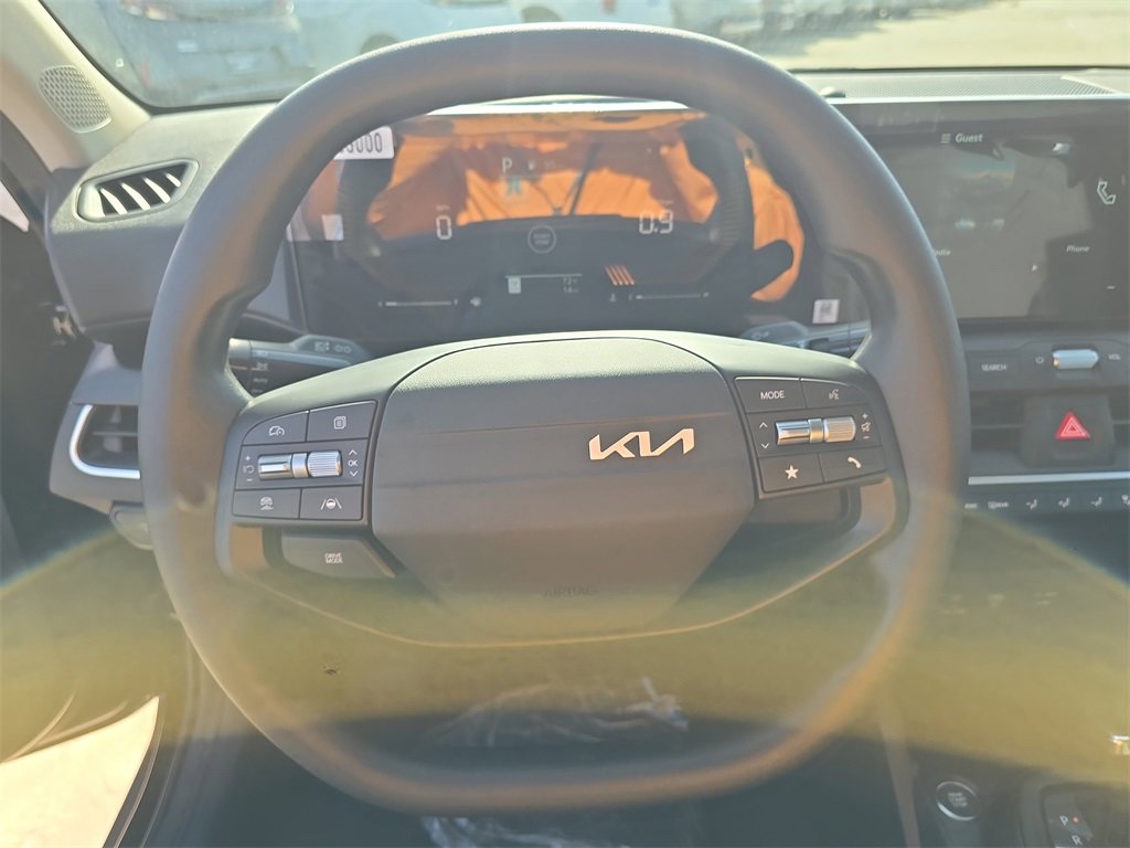 New 2025 Kia K4 LXS image 31