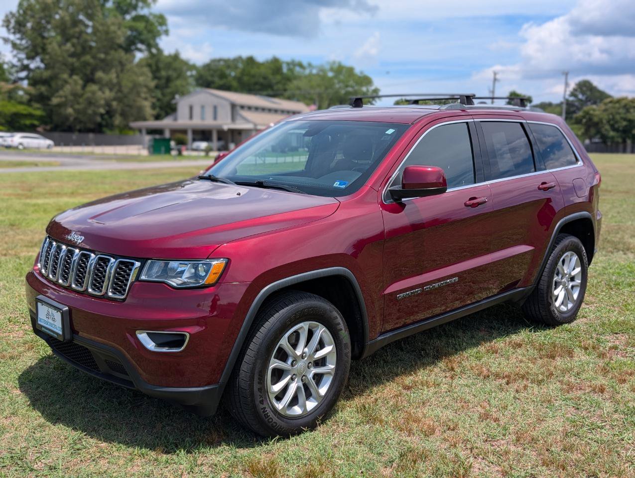 Used 2021 Jeep Grand Cherokee Laredo AWD/4WD image 40