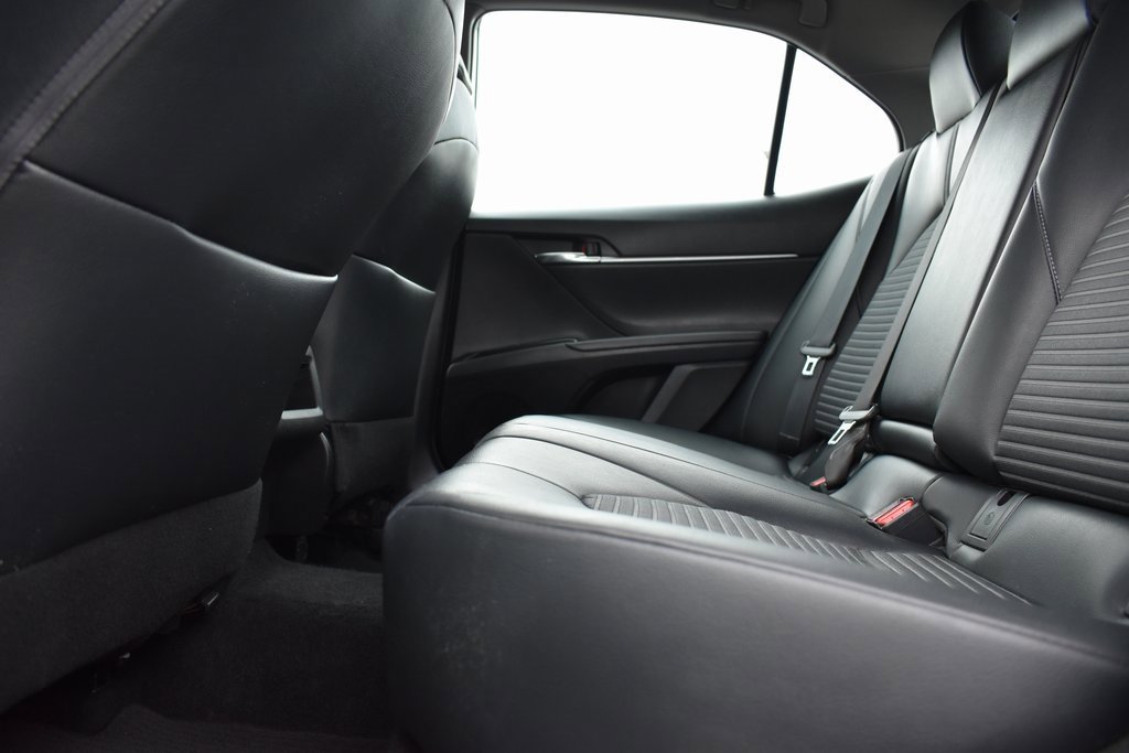 Used 2019 Toyota Camry SE image 9