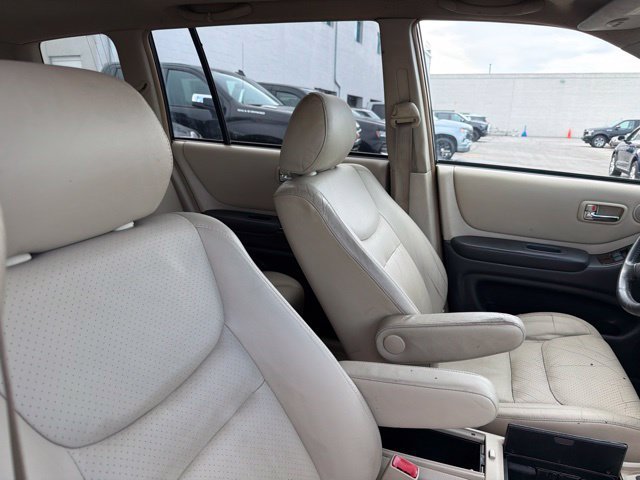 Used 2003 Toyota Highlander Limited w/ Leather Trim Pkg AWD/4WD image 21