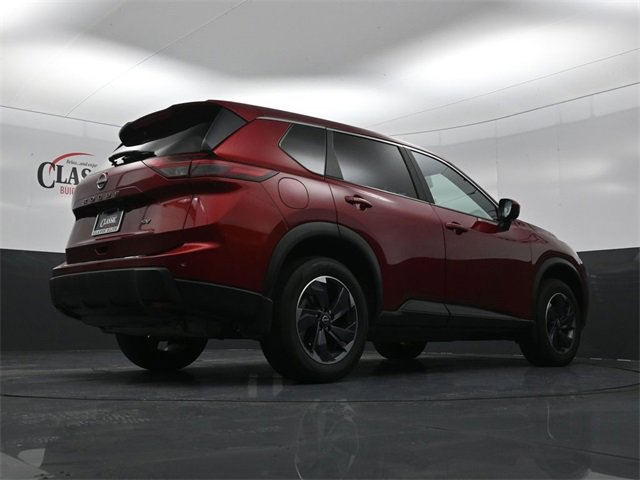 Used 2024 Nissan Rogue SV image 31