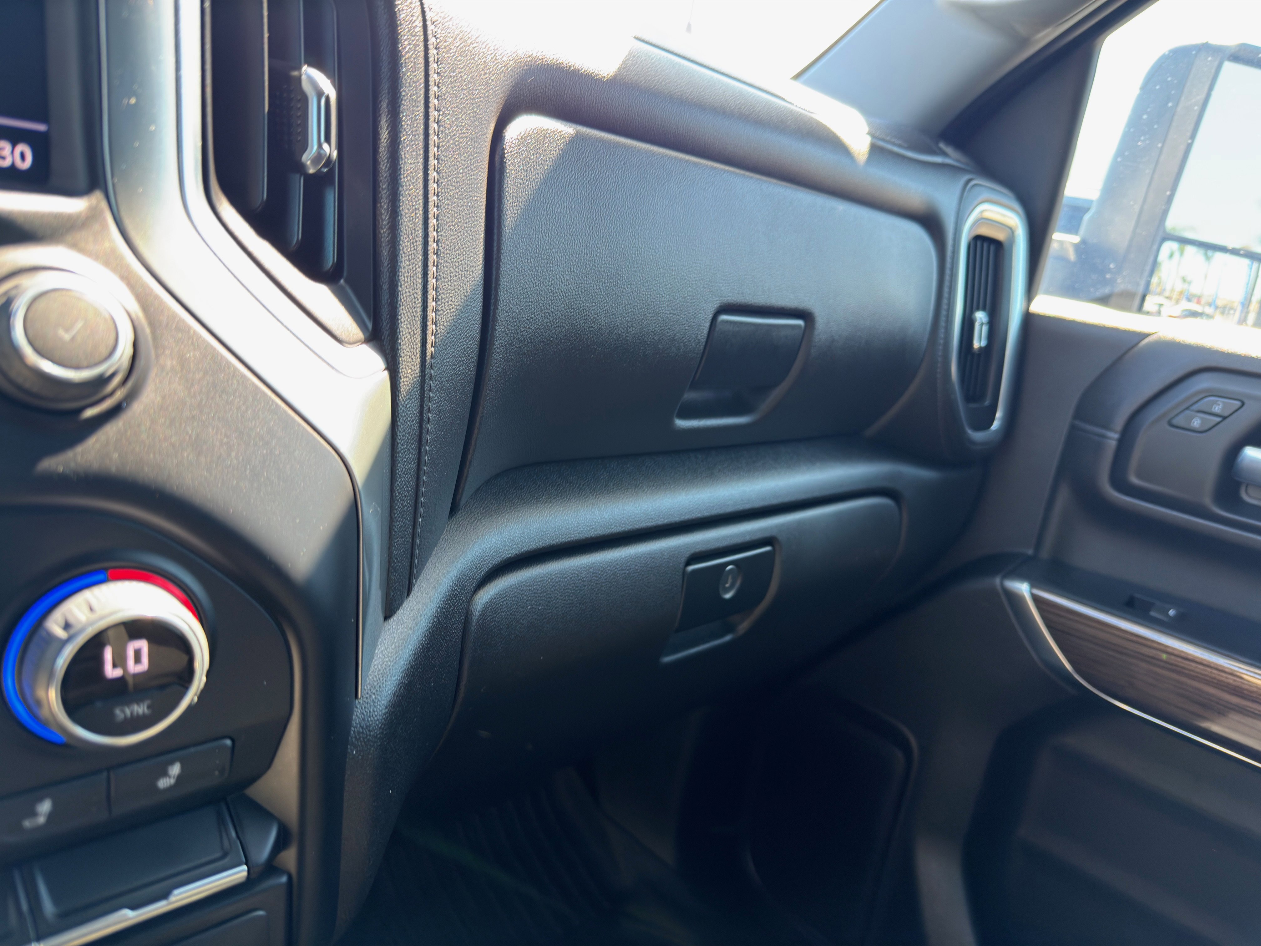 Used 2022 Chevrolet Silverado 2500 LT w/ Convenience Package image 37