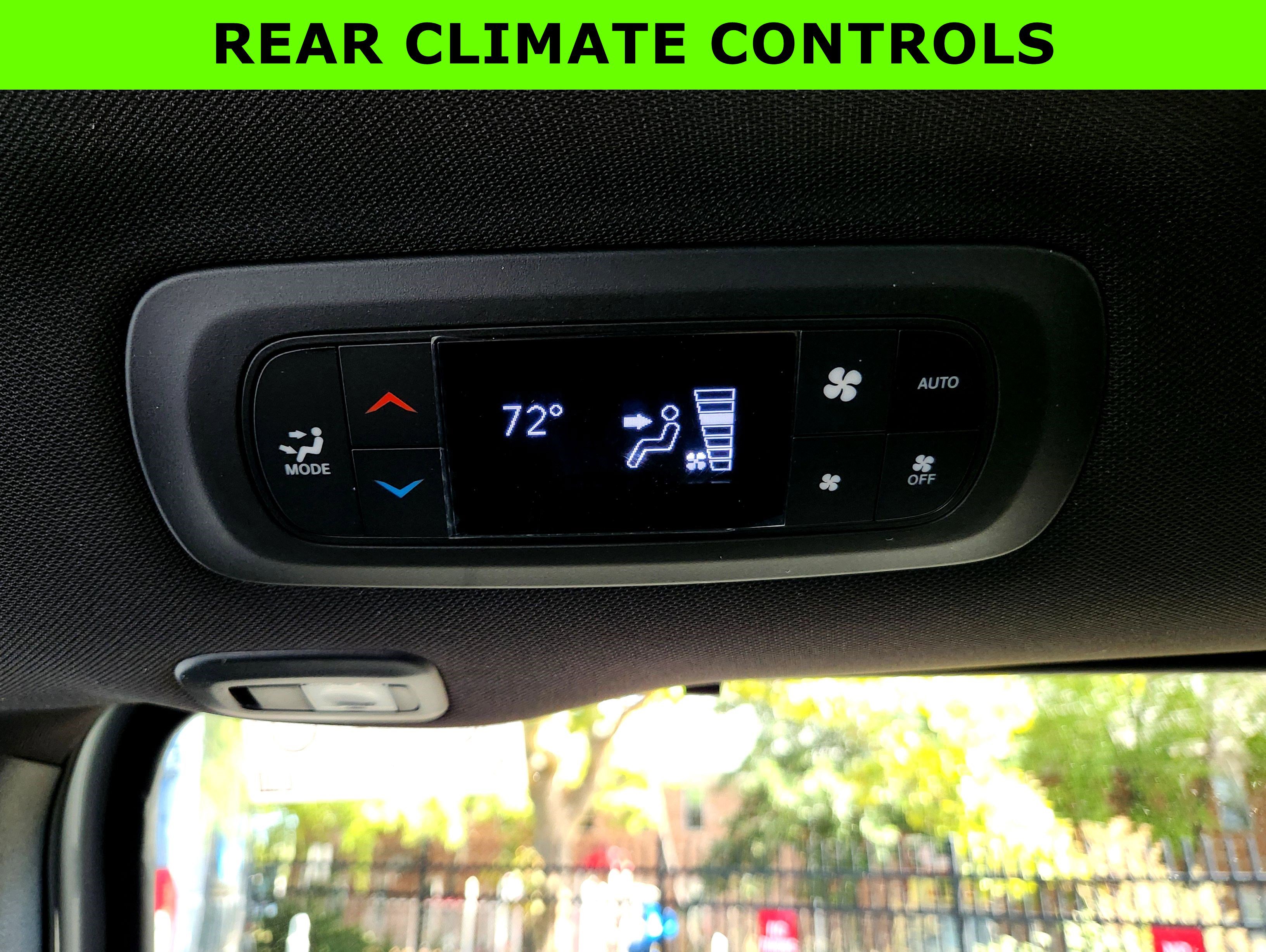 New 2026 Chrysler Pacifica Limited w/ Uconnect Theater Family Group image 38