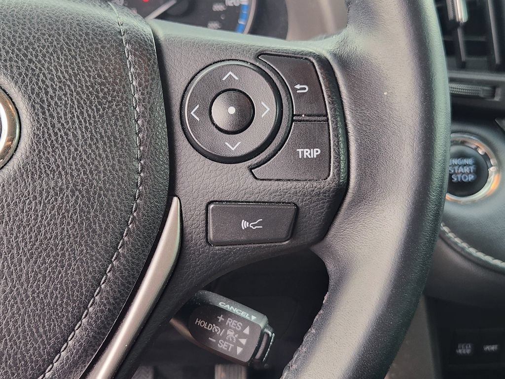 Used 2018 Toyota RAV4 XLE FWD image 30