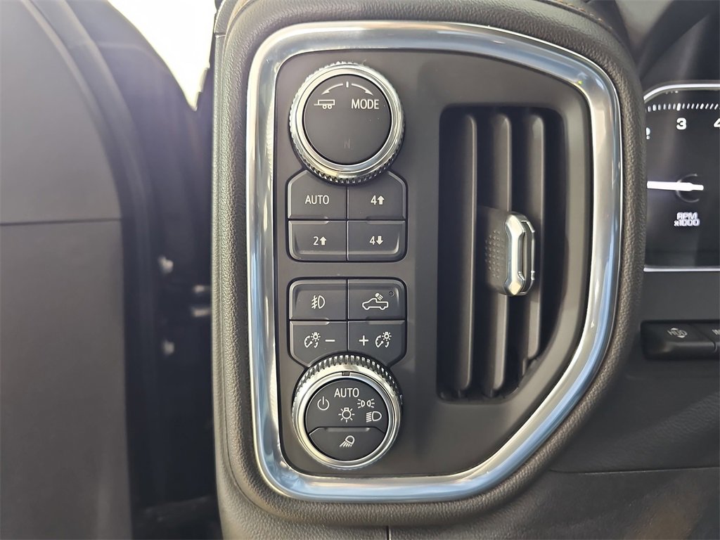 Used 2022 GMC Sierra 2500 AT4 w/ AT4 Premium Plus Package image 32