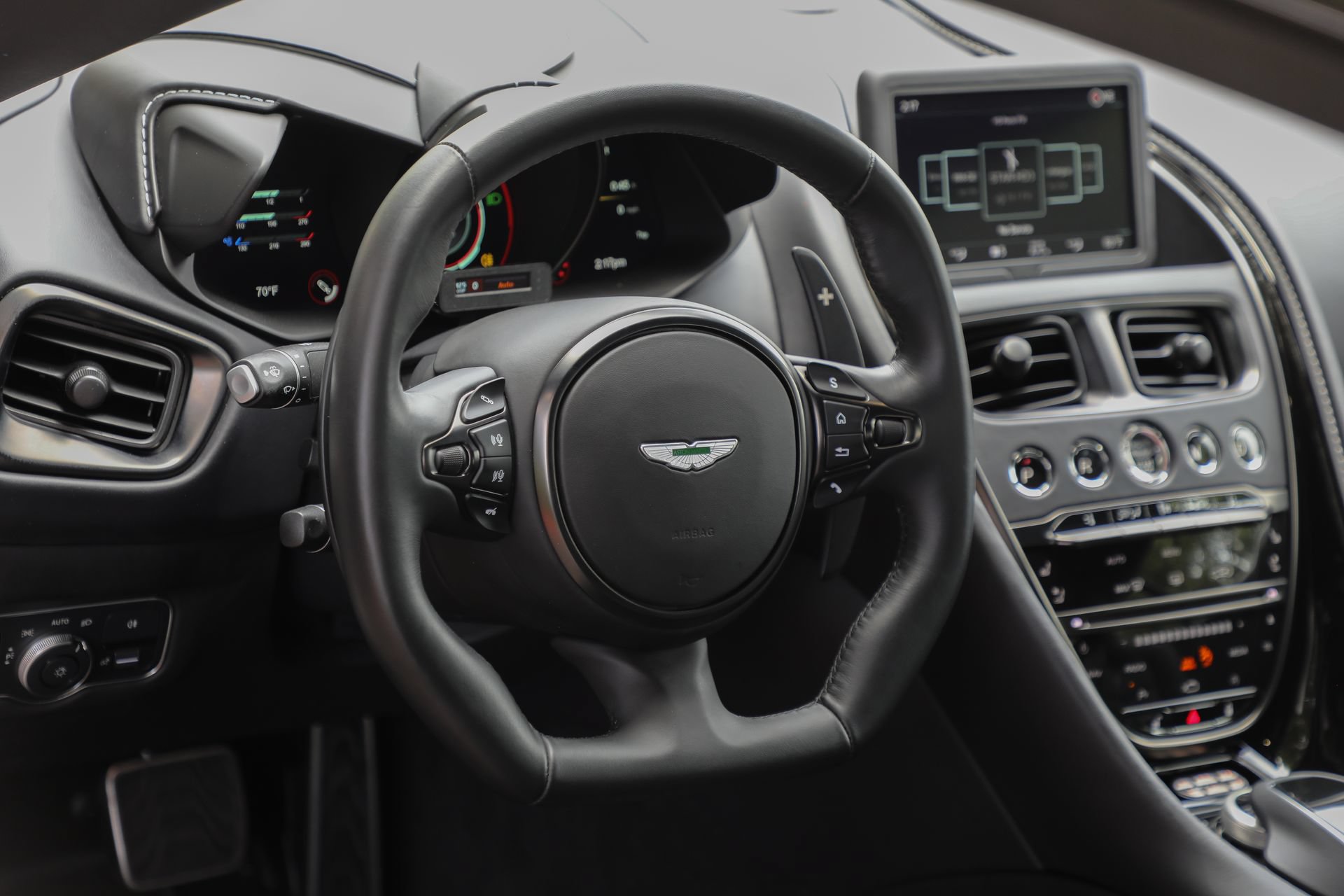 Used 2023 Aston Martin DBS Coupe RWD image 37