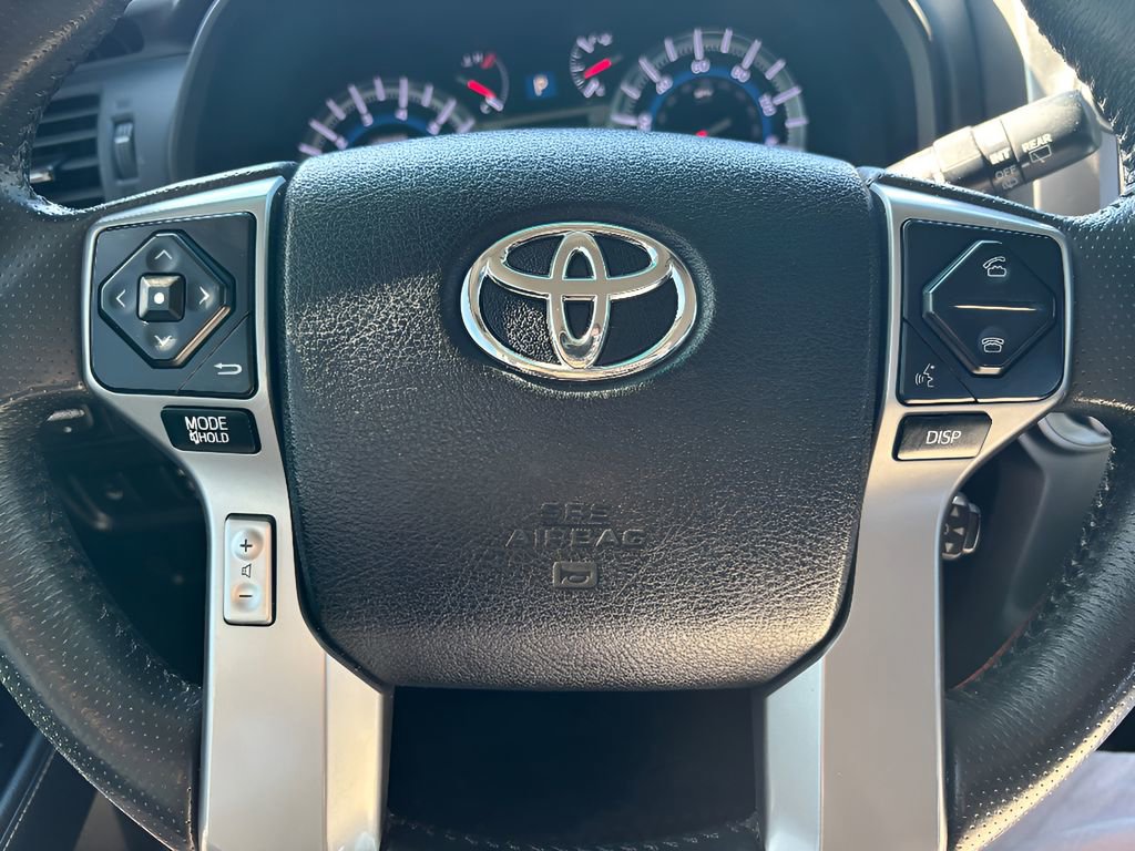 Used 2019 Toyota 4Runner SR5 AWD/4WD image 31