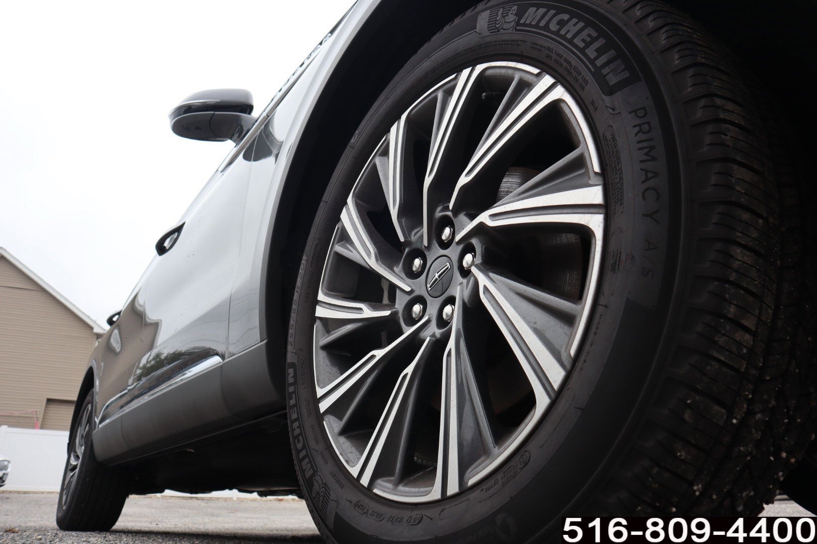 Used 2025 Lincoln Aviator AWD image 12