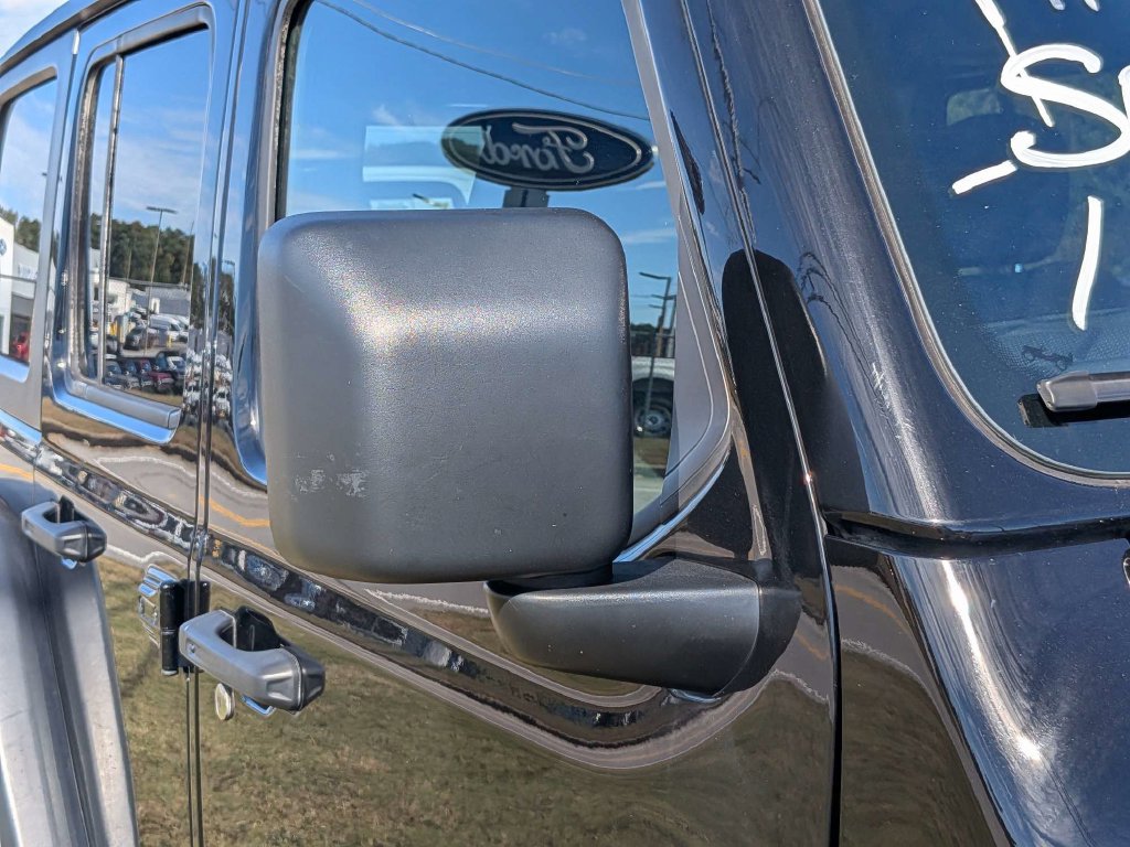 Used 2025 Jeep Wrangler Unlimited Rubicon AWD/4WD image 11