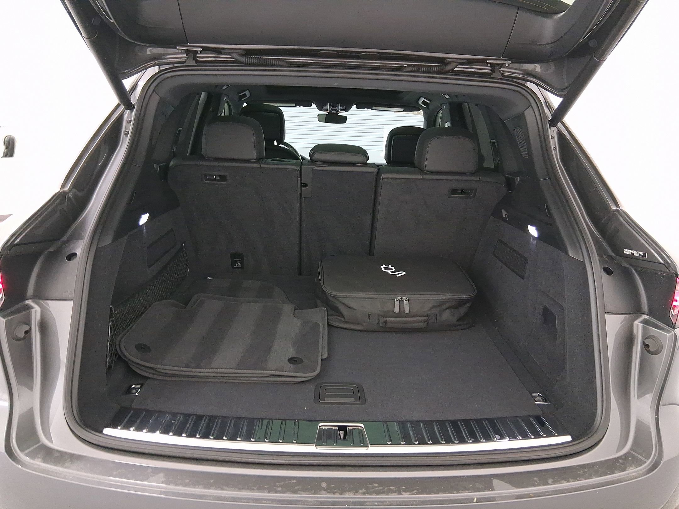 Used 2023 Porsche Cayenne E-Hybrid image 34