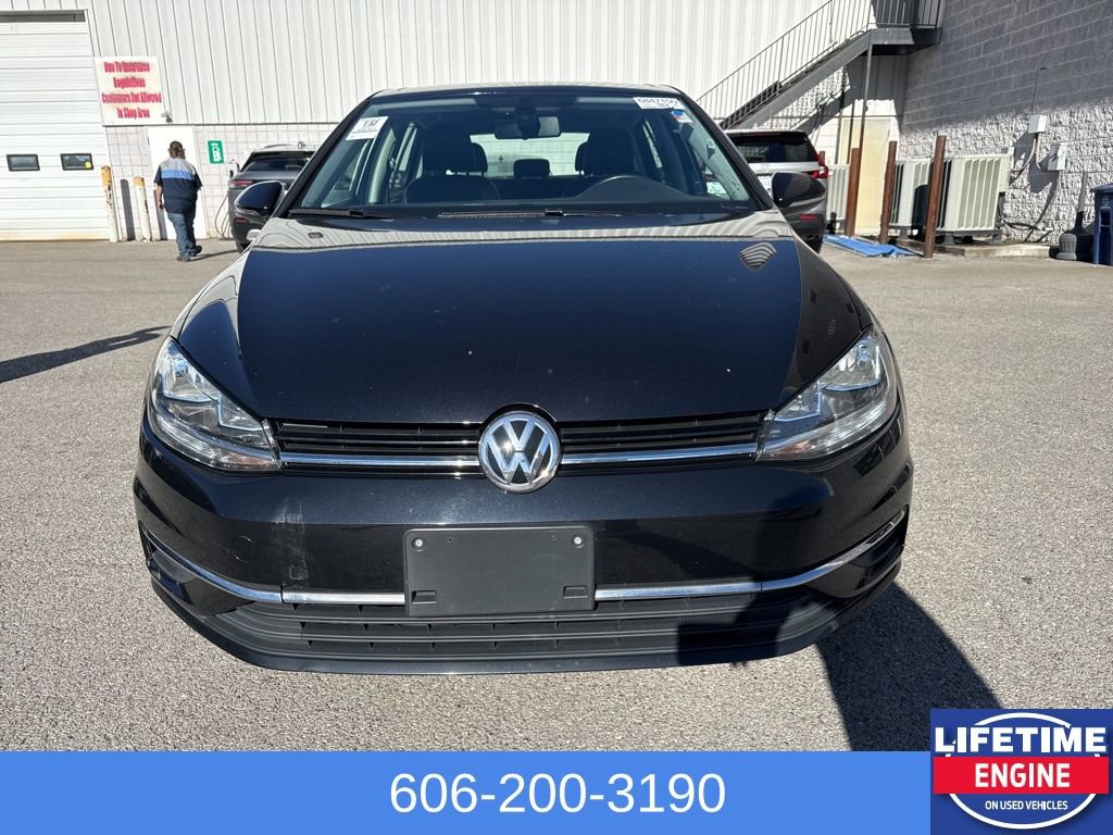 Used 2021 Volkswagen Golf 4-Door image 3