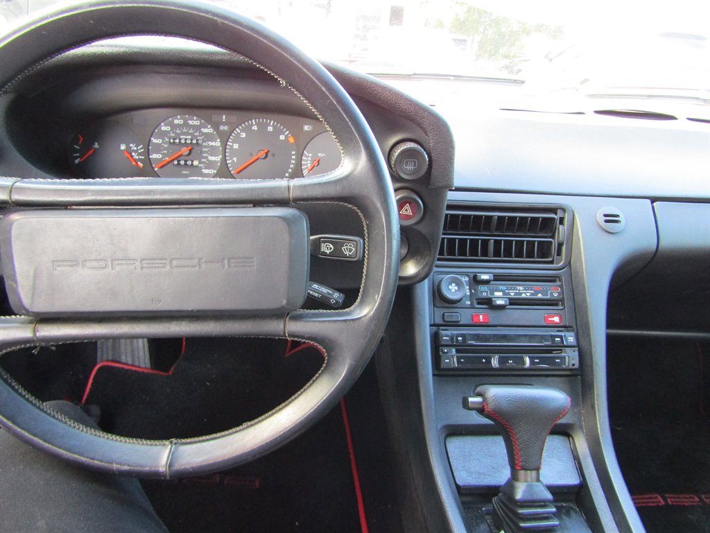 Used 1988 Porsche 928 S4 image 10