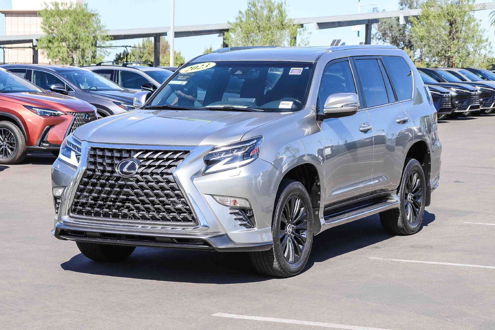 Certified 2023 Lexus GX 460 Premium w/ Accessory Package AWD/4WD image 3