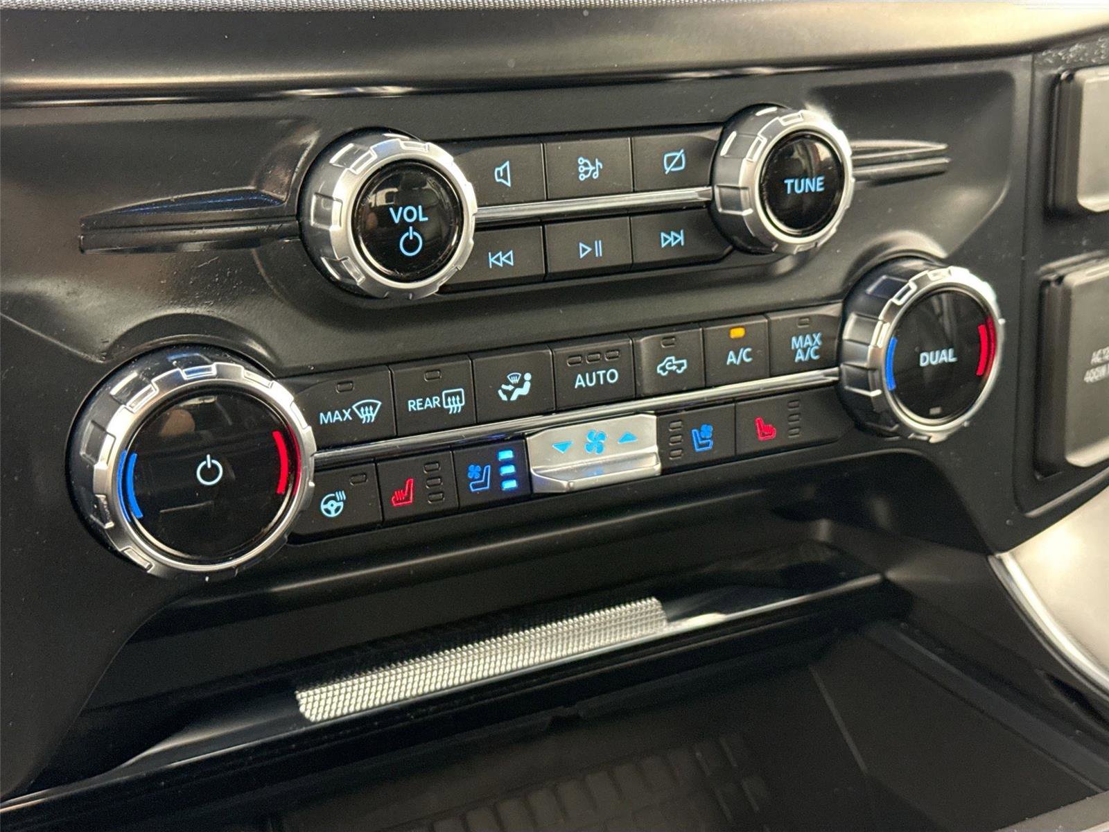 Used 2022 Ford F150 Platinum w/ Equipment Group 701A High image 24