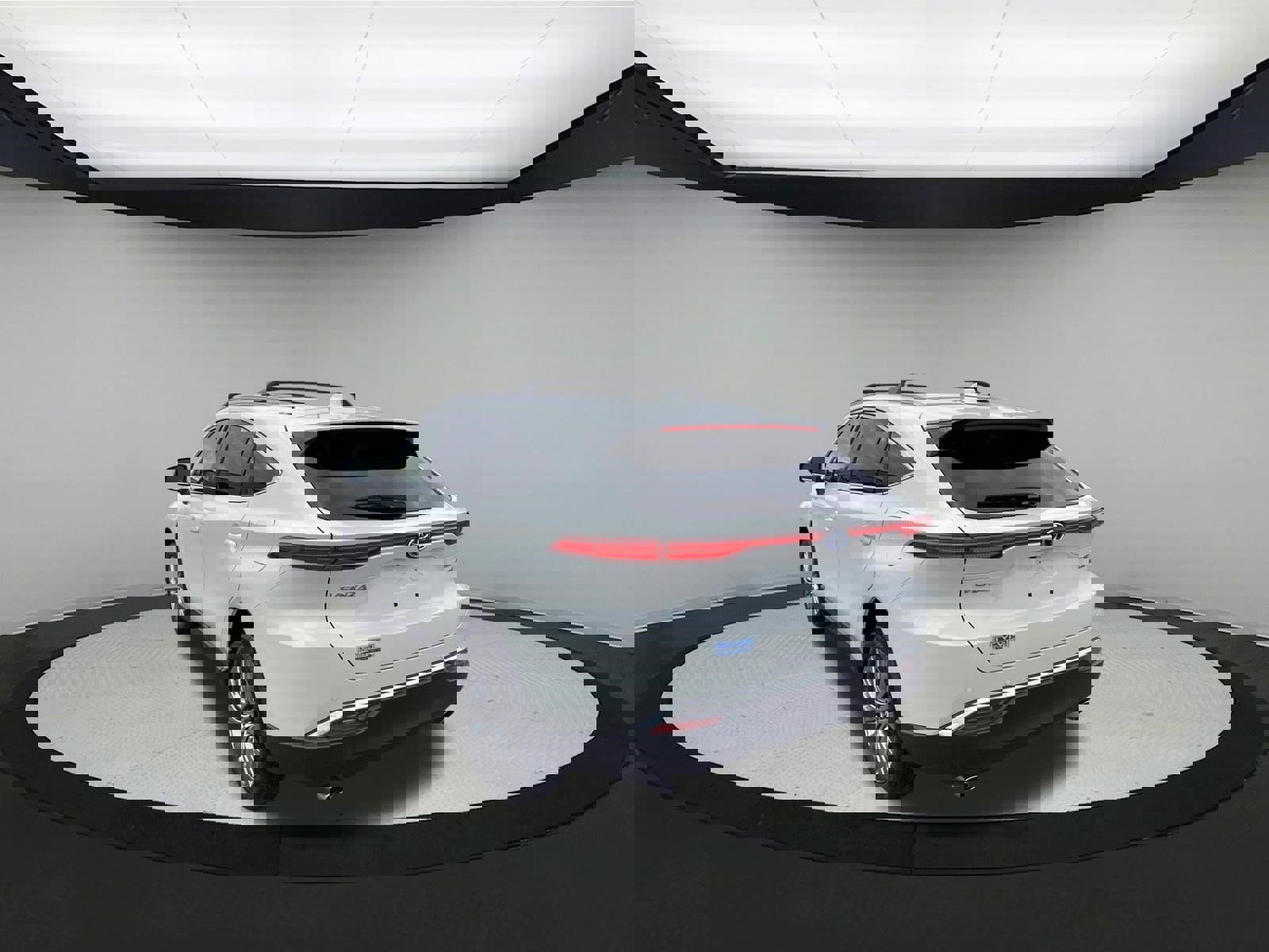 Used 2021 Toyota Venza Limited w/ Advanced Technology Package image 6