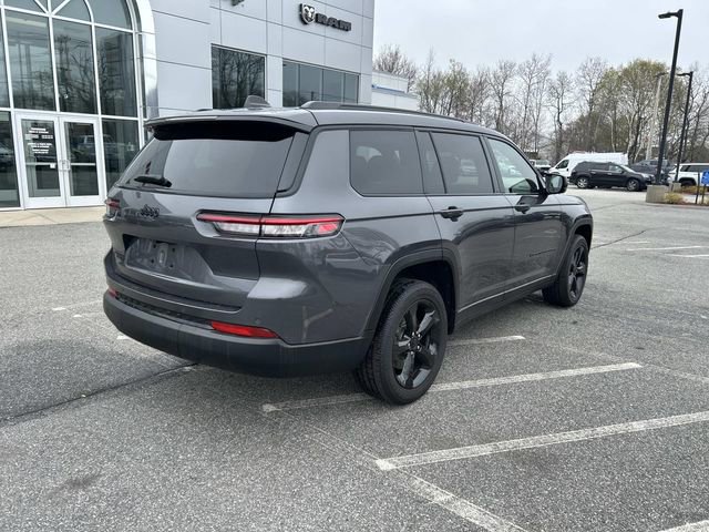 Used 2023 Jeep Grand Cherokee L Laredo AWD/4WD image 3