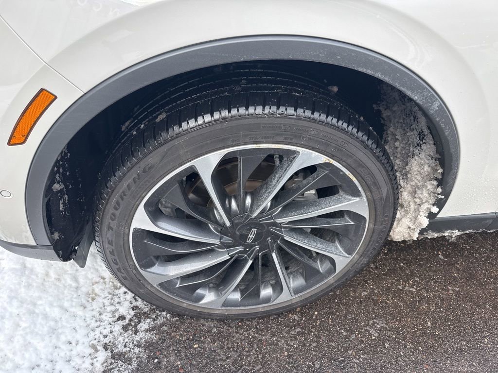 Used 2020 Lincoln Aviator Reserve w/ Equipment Group 202A image 4