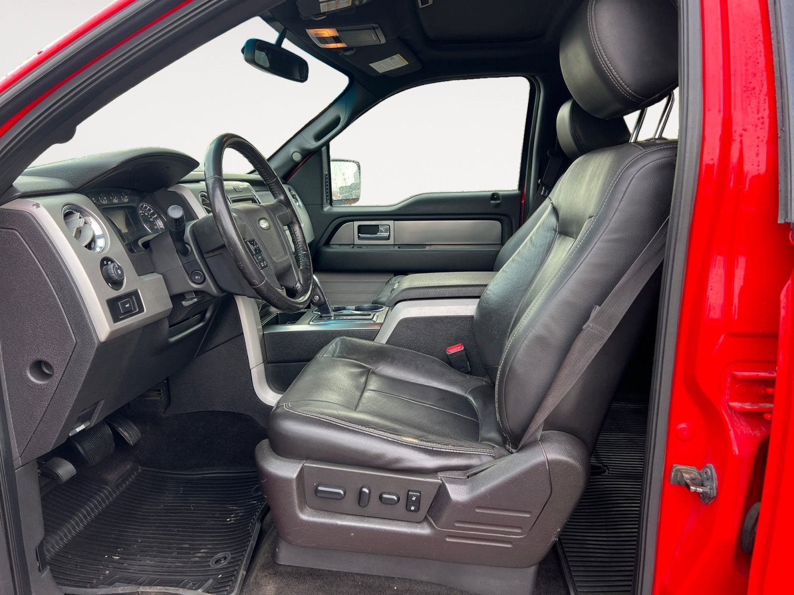 Used 2014 Ford F150 FX4 w/ Equipment Group 402A Luxury image 9